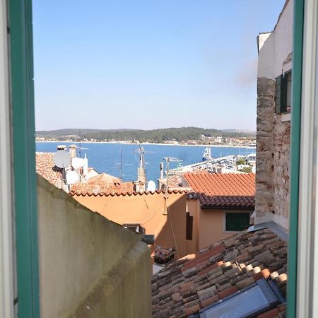 Stella 2 Sea View Apartment Ровин Екстериор снимка